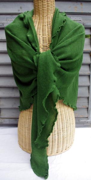 Invero Dreiecktuck Gina palme um die Schultern gelegt und geknotet auf Kleiderpuppe